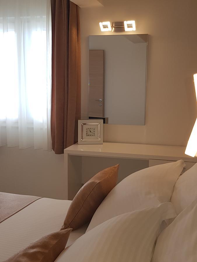 Apartments Petricevic Podstrana Eksteriør bilde