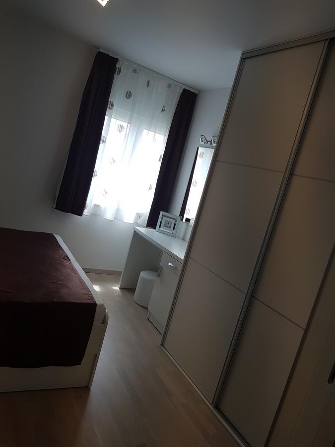 Apartments Petricevic Podstrana Eksteriør bilde