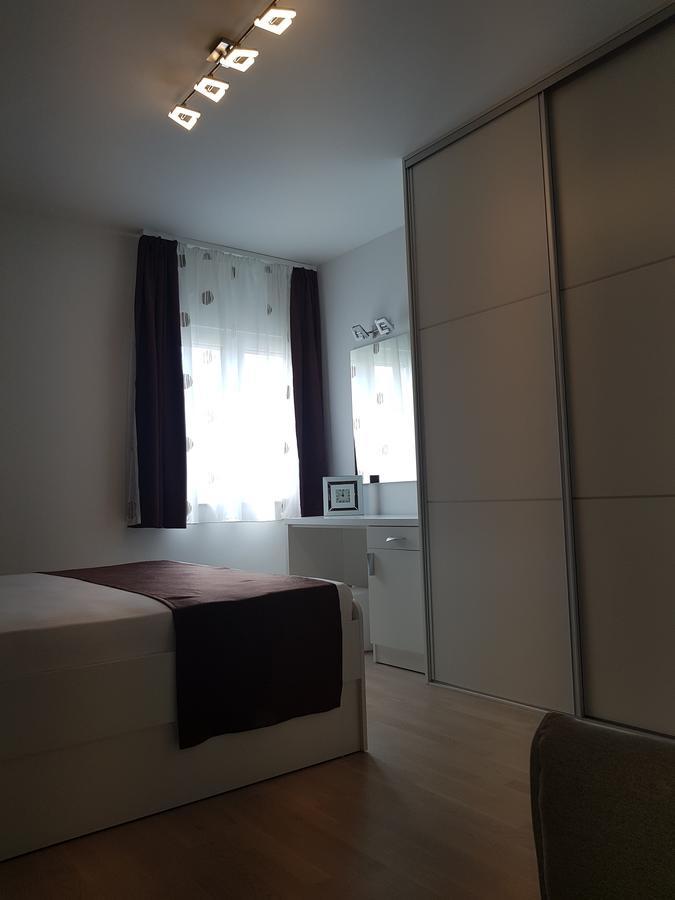 Apartments Petricevic Podstrana Eksteriør bilde
