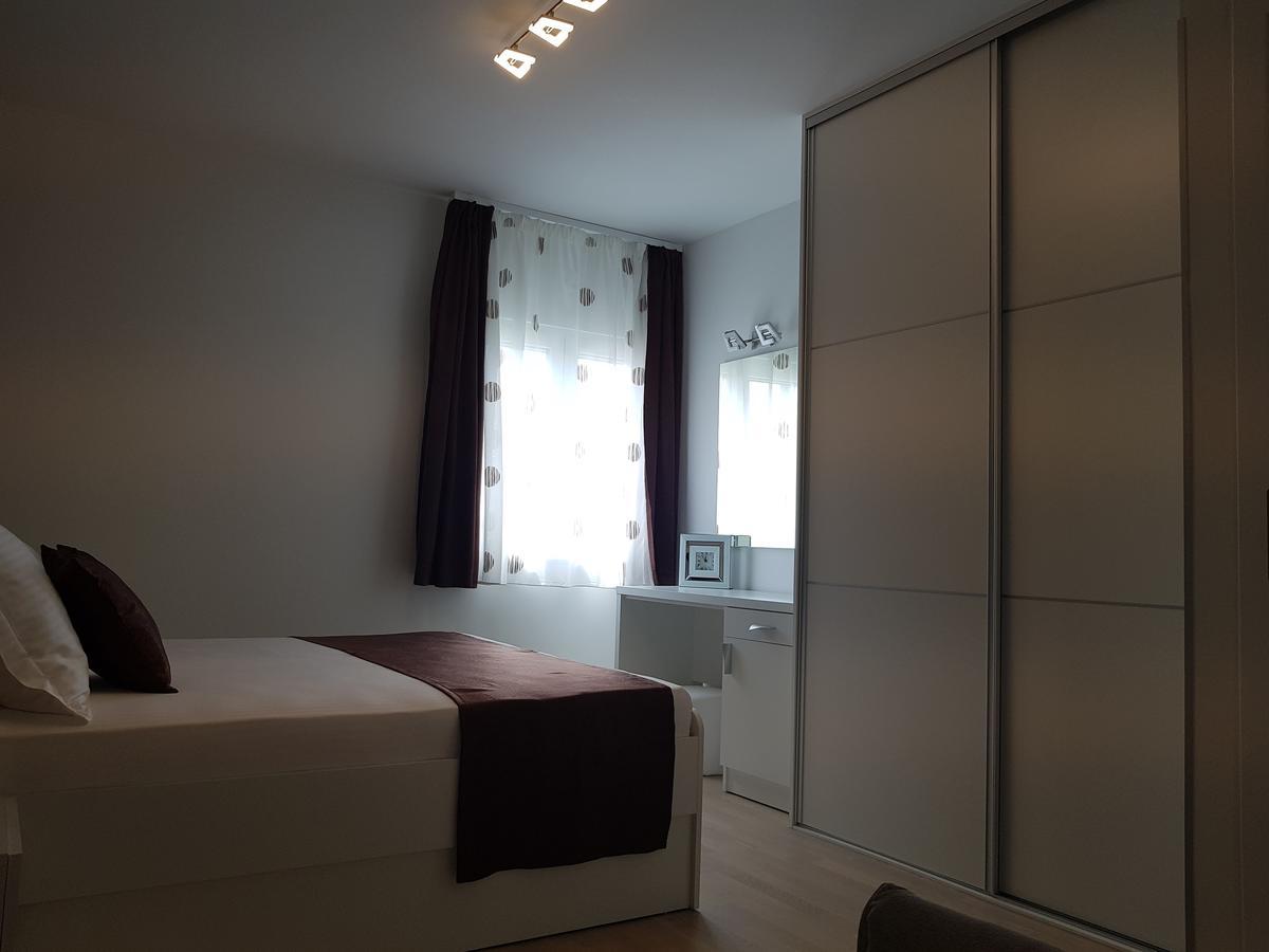 Apartments Petricevic Podstrana Eksteriør bilde