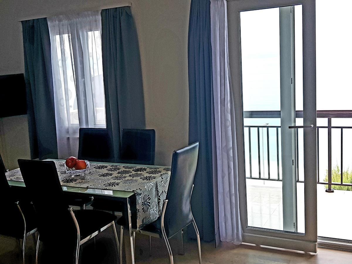 Apartments Petricevic Podstrana Eksteriør bilde